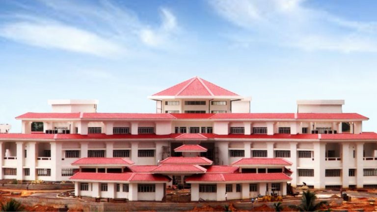 Unauthorised absence sufficient for dismissal: Tripura HC